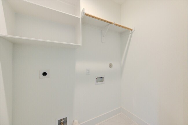 Building Photo - 4035 Buck St