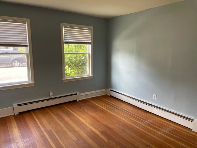 Building Photo - 71 Hickok St