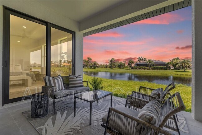 Building Photo - 1173 Rotonda Cir