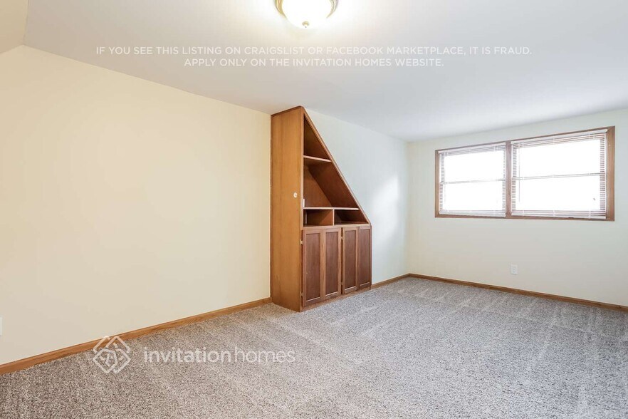 Building Photo - 1221 Oneida St