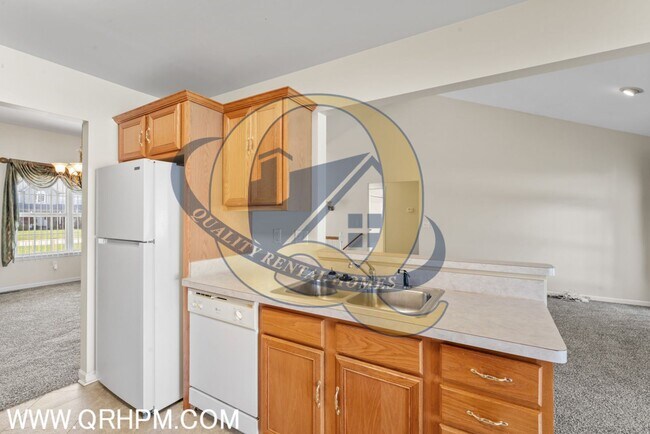 Building Photo - MOVE IN SPECIAL!! 1/2 First Month's Rent!