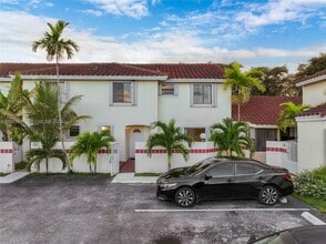 Building Photo - 3208 San Remo Cir