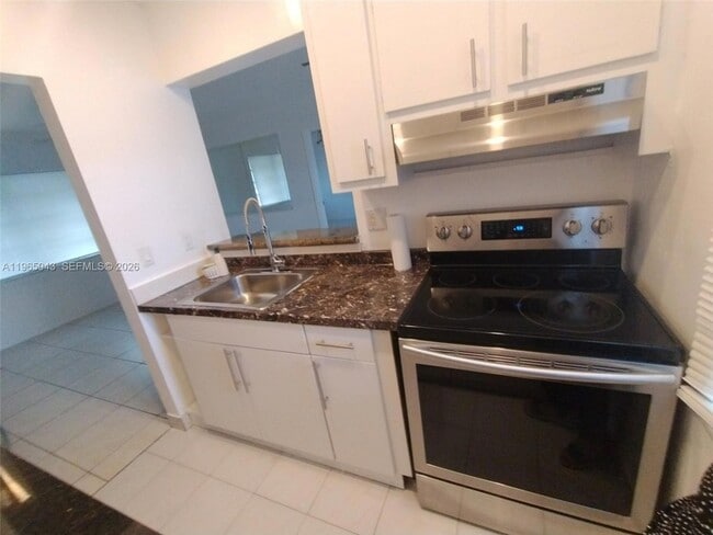 Building Photo - 2225 Polk St