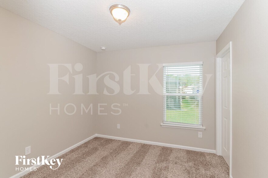 Building Photo - 9745 Bridgeway Ave