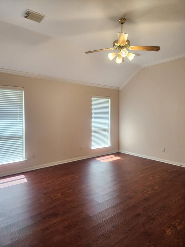 Building Photo - 3614 Double Lake Dr