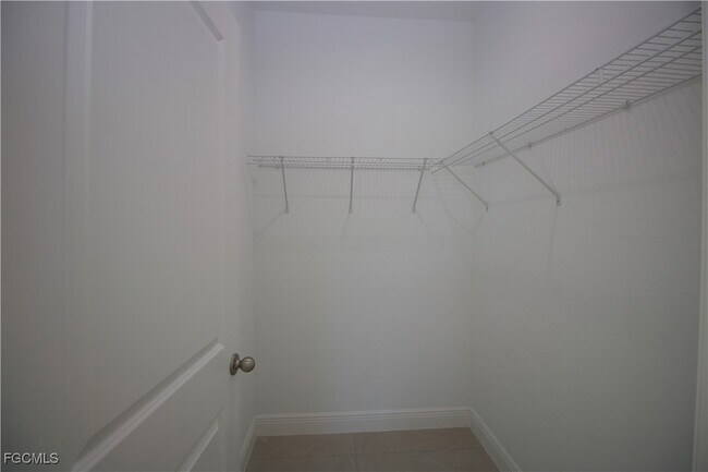 Building Photo - 1260 Milwaukee Blvd