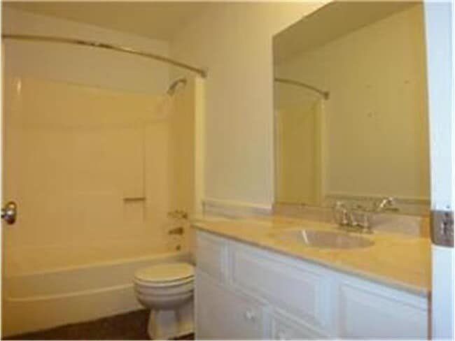 Building Photo - 1730 Merrimac Ln N