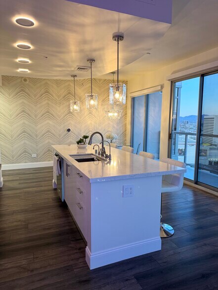 Building Photo - 200 W Sahara Ave