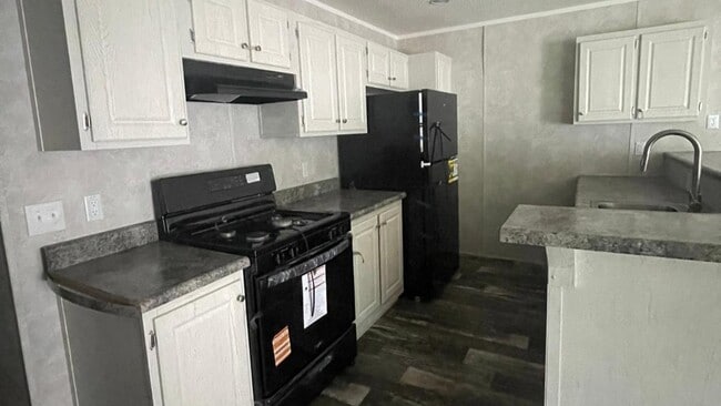 Building Photo - 1019 W Main St