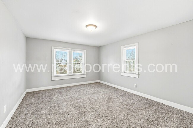 Building Photo - Spacious and Convenient 3-Bedroom Home in Indianapolis