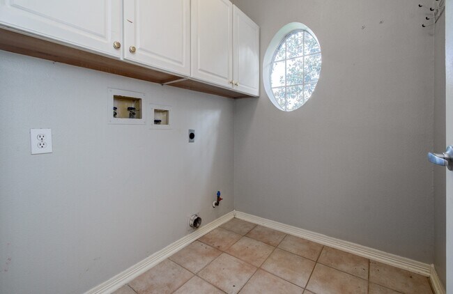 Building Photo - 3430 Rolling Terrace Dr