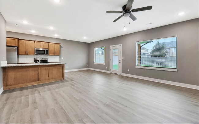 Building Photo - 4587 S Doris Ct