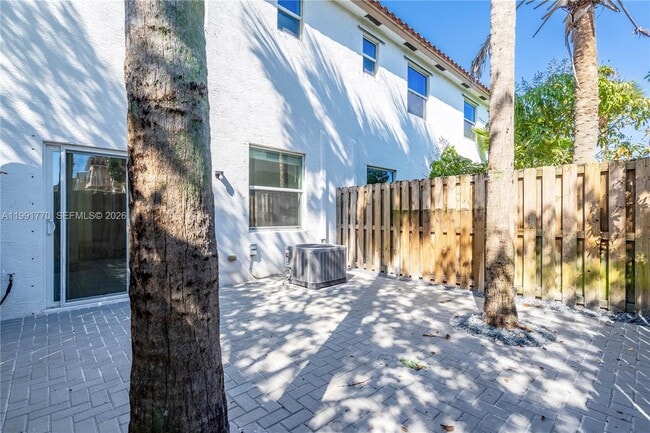 Building Photo - 5354 Ellery Terrace