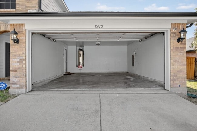 Building Photo - 8412 Widgeon Way