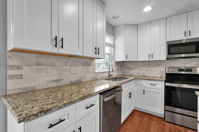 Building Photo - 5719 Cruiser Ave