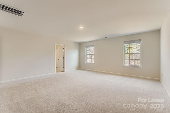 Building Photo - 398 Kennerly Center Dr