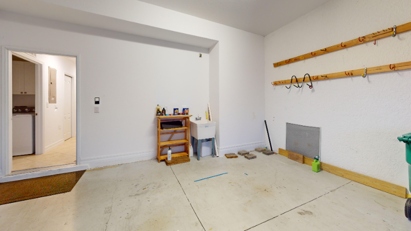 Building Photo - 14065 Black Beauty Dr