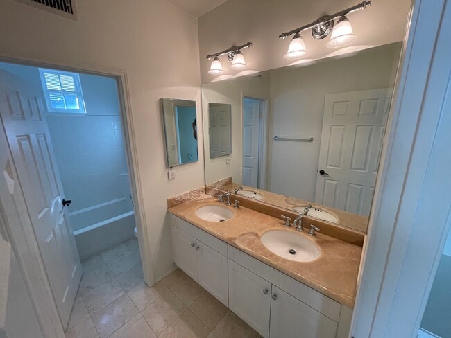 Building Photo - 3351 Via Trentino