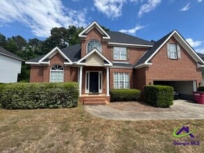 Building Photo - 526 Edgefield Way