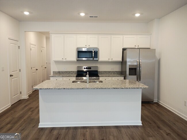 Building Photo - 236 Kenoot Dr