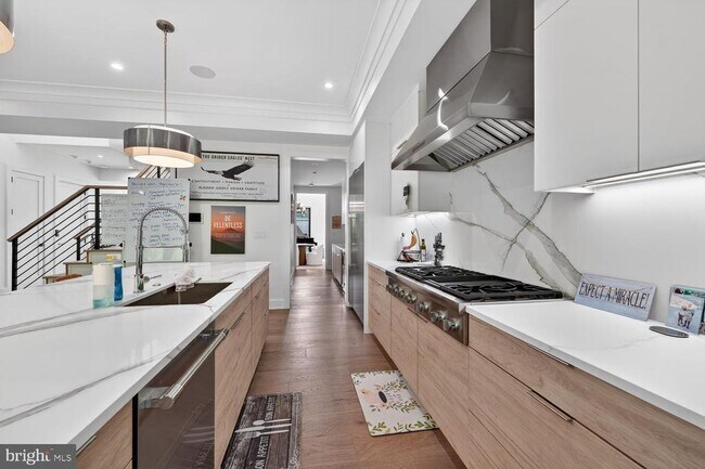Building Photo - 1218 Karig Pl