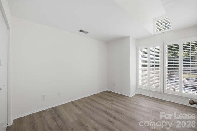 Building Photo - 18883 Vineyard Point Ln