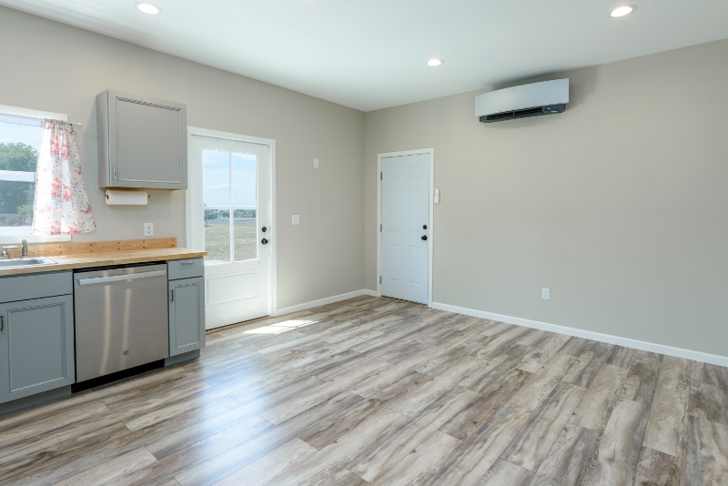 Building Photo - 11801 Rd 5.6 NE