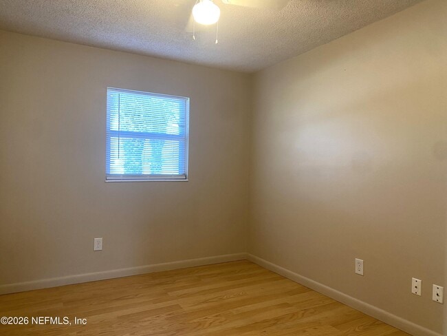 Building Photo - 11938 Inland Dr