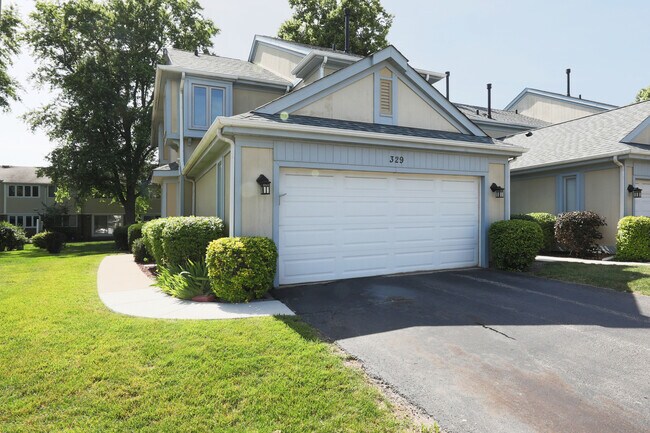 Building Photo - 329 Redwing Dr