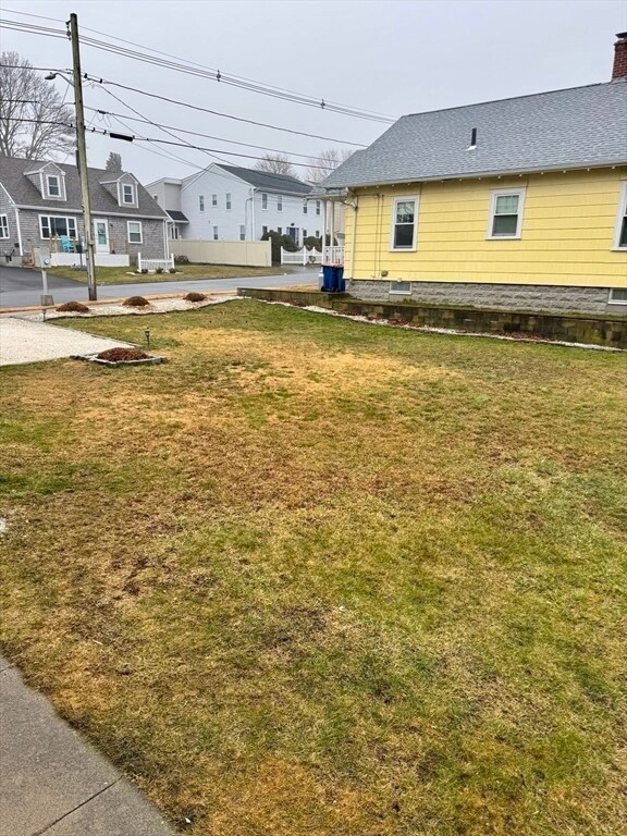 Building Photo - 15 Clara St