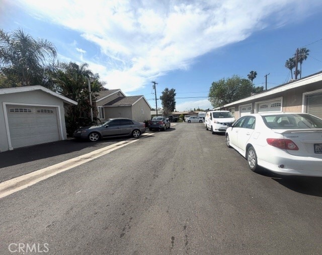 Building Photo - 10553 Poplar St