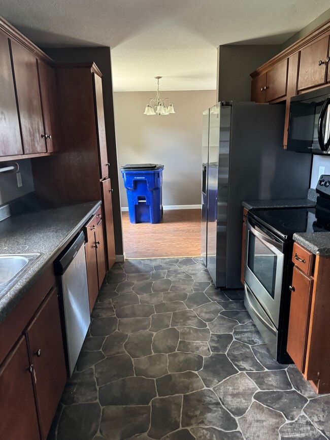 Building Photo - 2107 Century Ave SE