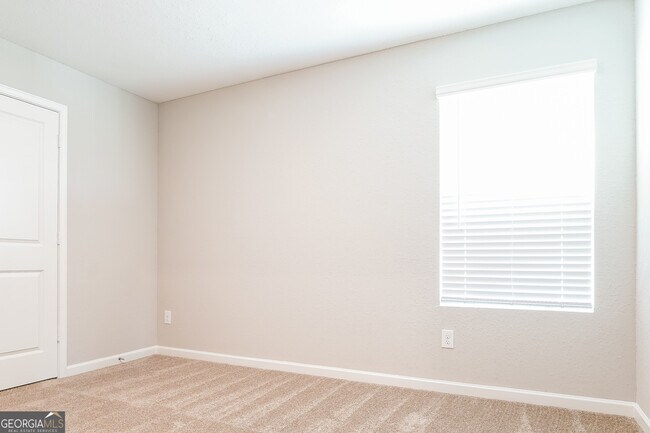 Building Photo - 1012 Nandina Ct