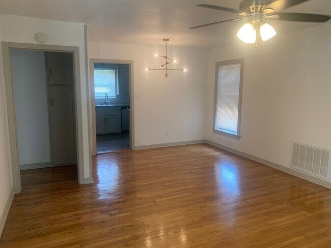 Building Photo - Pre Leasing for fall 2026! 2/1 in Tech Terrace