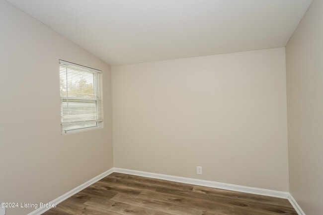 Building Photo - 1105 S 32nd St