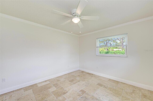 Building Photo - 1307 Primrose Rd