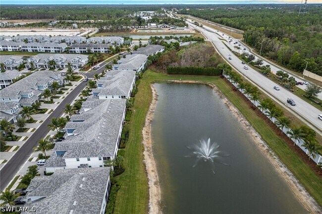 Building Photo - 2555 Seychelles Dr