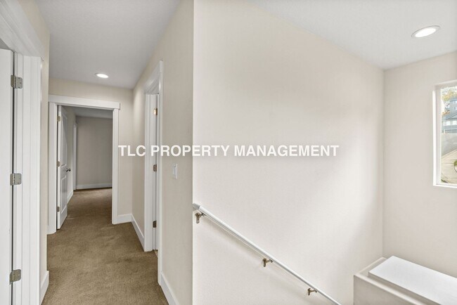 Building Photo - Gorgeous Home for Rent