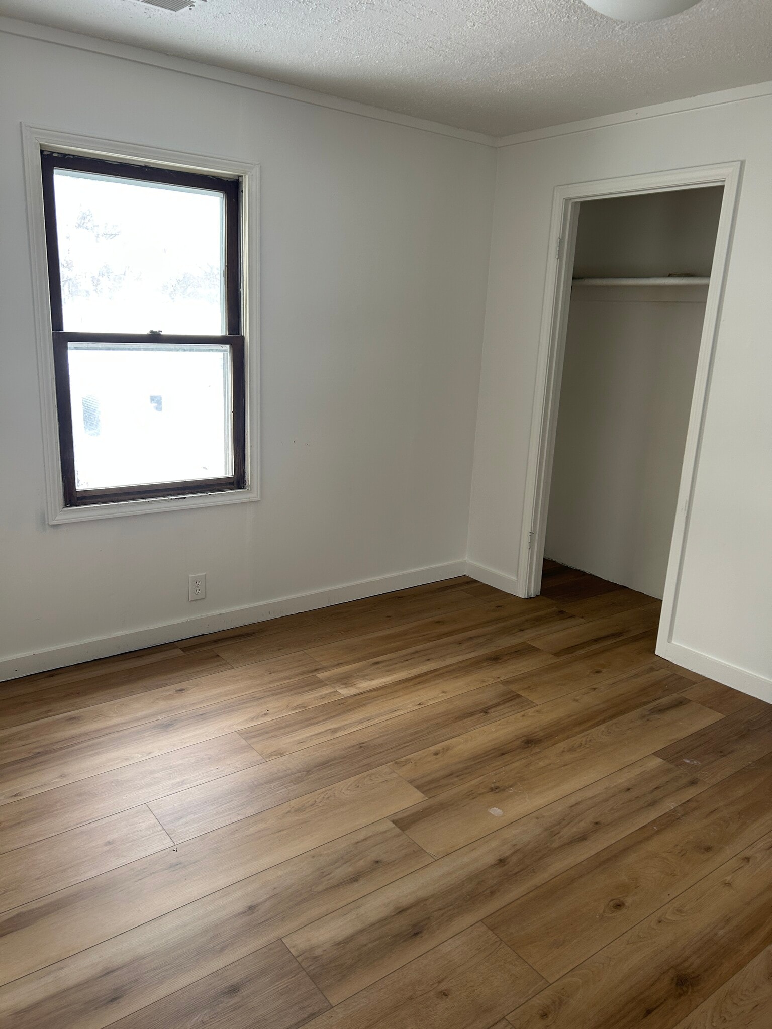 Building Photo - 321 Adolph St