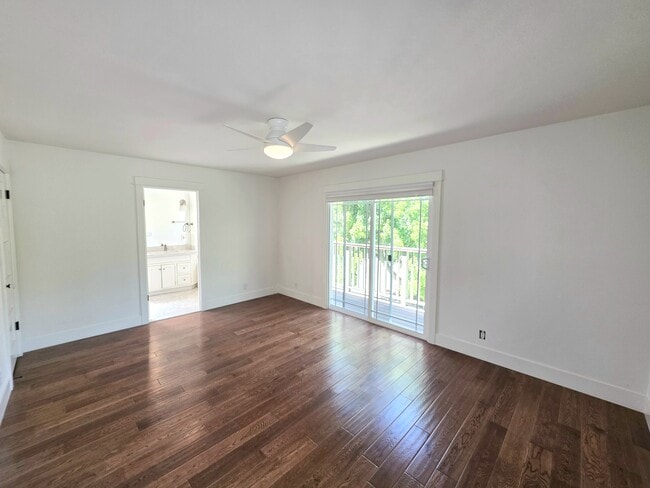 Building Photo - 3310 Manzana St