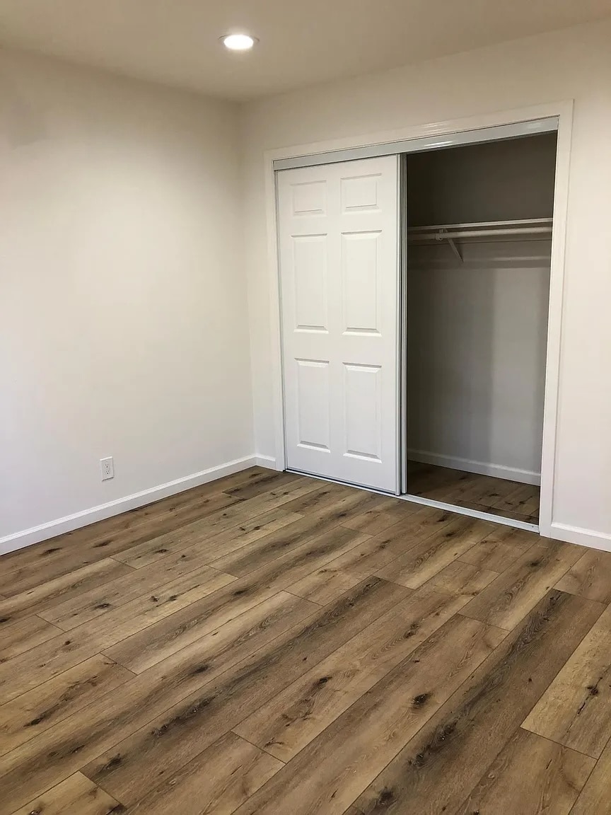 Building Photo - 72 Kim Louise Dr