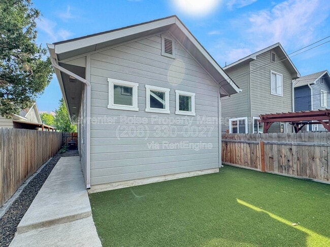 Building Photo - 2007 S Atlantic St