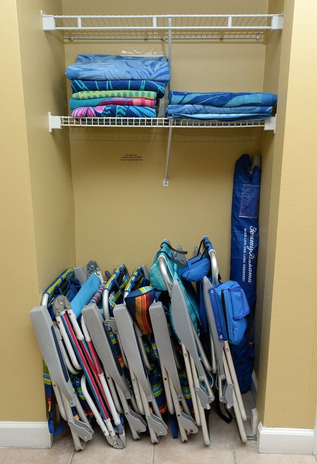 Building Photo - 998 Gulfside Ct