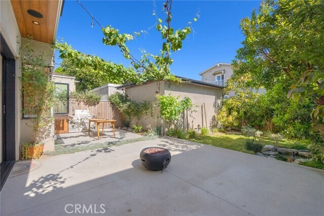 Building Photo - 1120 7th St