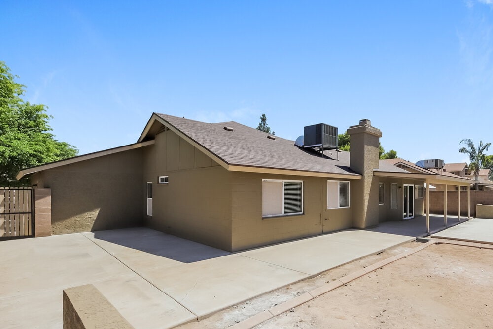 Building Photo - 4337 W Avenida Del Sol