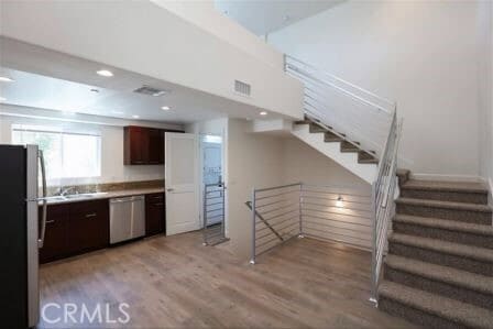 Building Photo - 2585 S Sepulveda Blvd