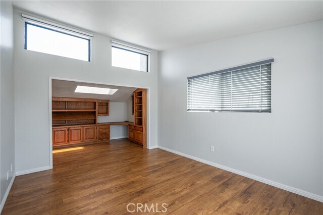 Building Photo - 209 7th St