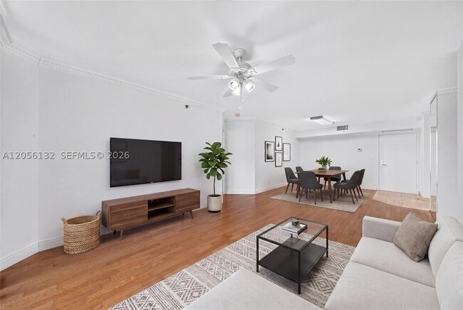 Building Photo - 3600 Mystic Pointe Dr