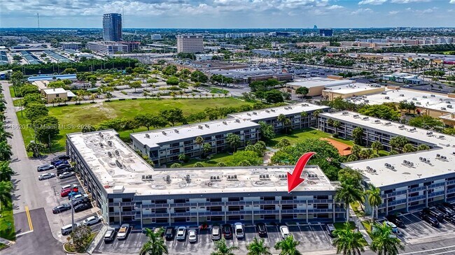 Building Photo - 300 Layne Blvd
