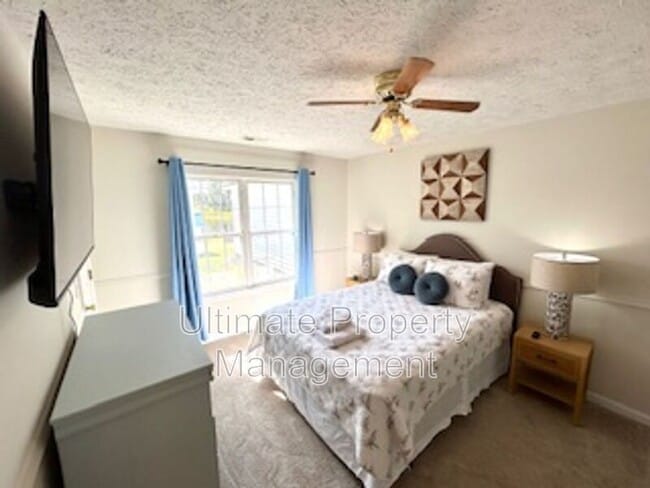 Building Photo - 2447 Frink Lake Dr